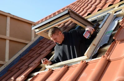 Pose de fenêtres de toit Velux à Isle-Aumont
